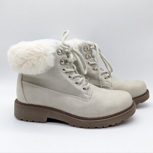 Esprit Chelsea off white faux fur lace up boot 7.5